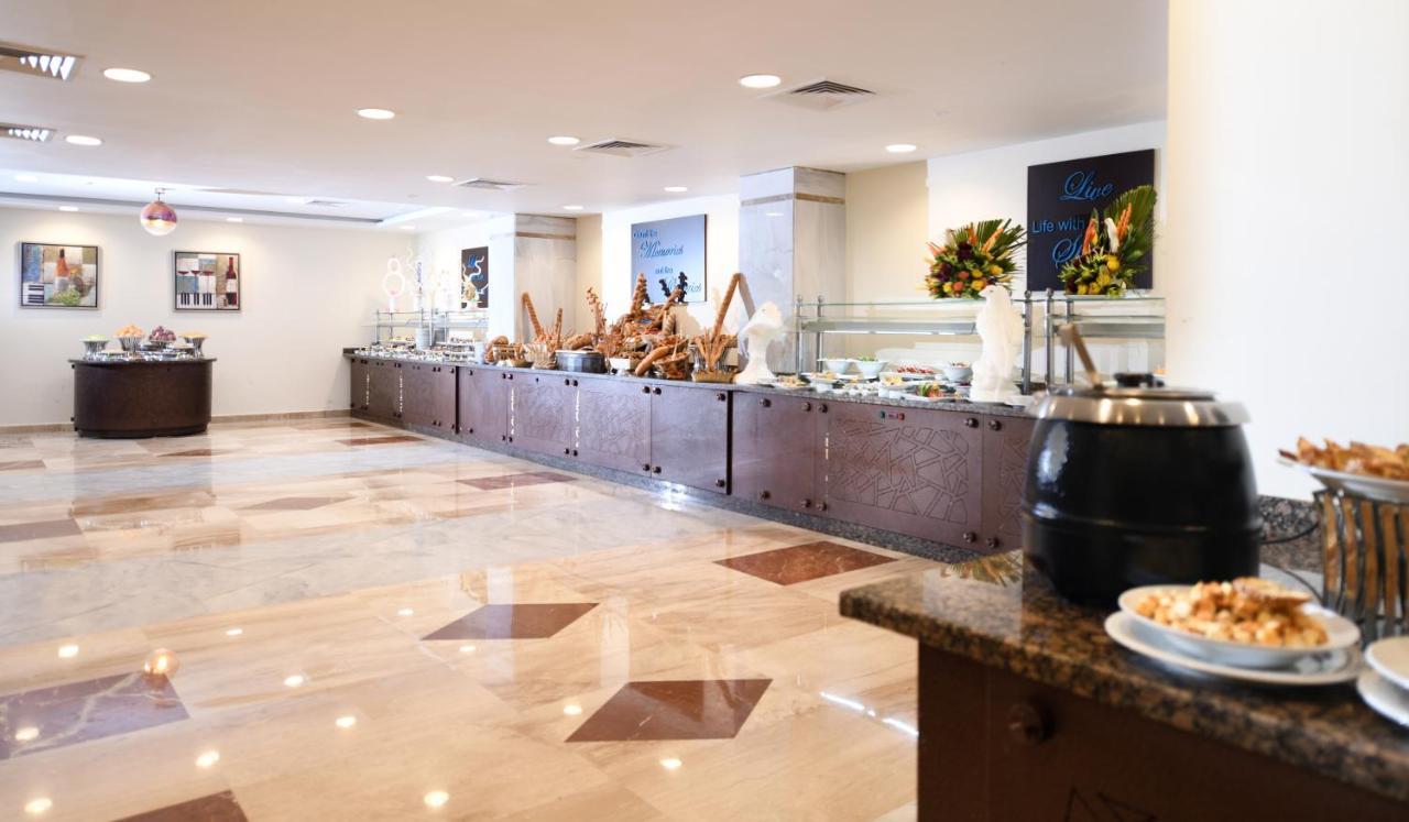 Tolip El Forsan Hotel Ismaília Exterior foto The buffet at the hotel