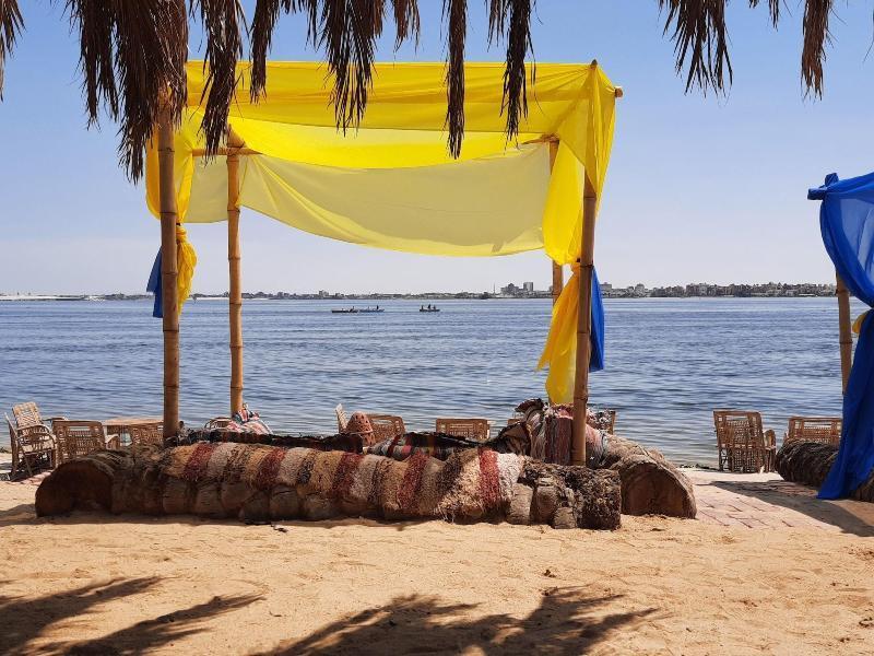 Tolip El Forsan Hotel Ismaília Exterior foto A sukkah on the beach of the Sea of Galilee
