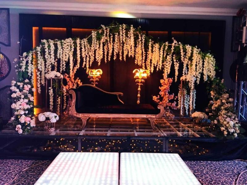 Tolip El Forsan Hotel Ismaília Exterior foto A stage for a traditional Pakistani wedding