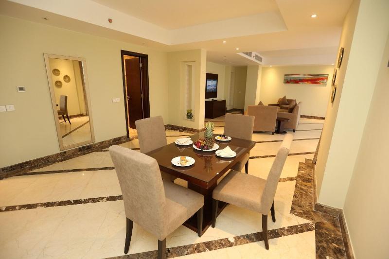 Tolip El Forsan Hotel Ismaília Exterior foto A suite at the hotel